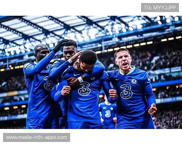 欧冠激战再升温:帕福斯1-0比利亚雷亚卢,卡森头球制胜的精彩瞬间